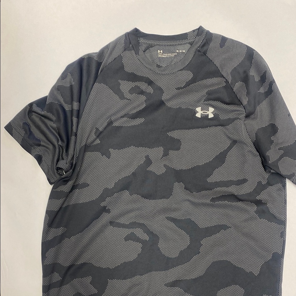 Under Armour Men's Black Camo Shirt